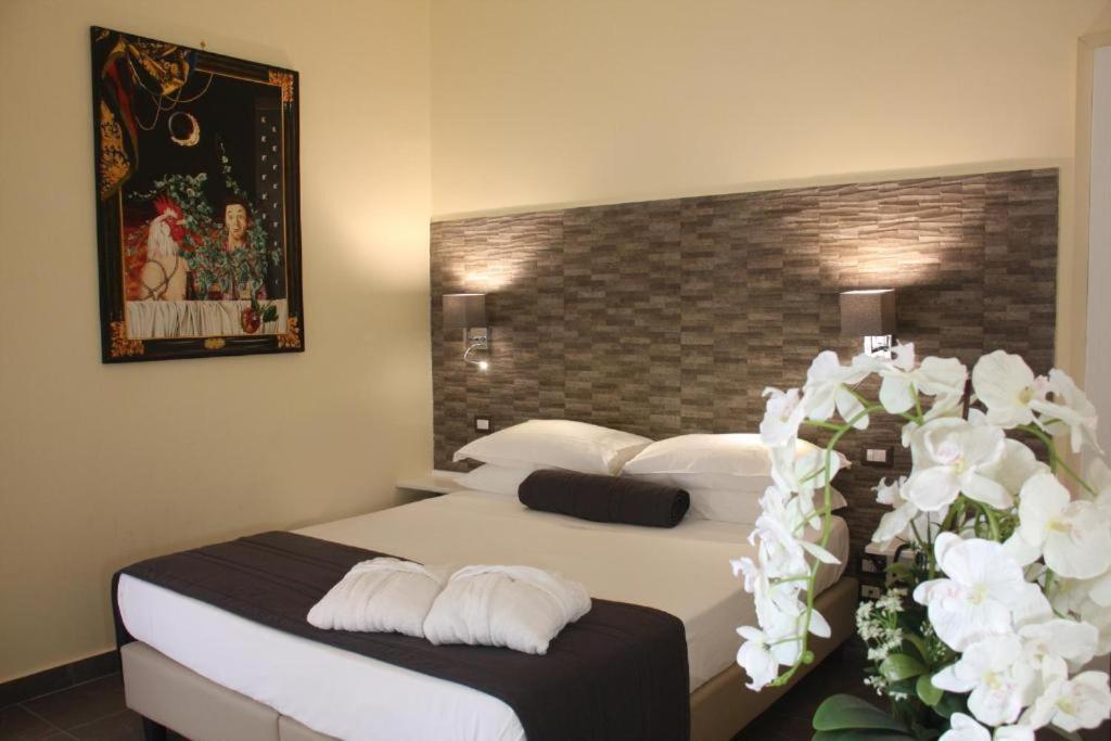 Boutique Hotel Piazza Carita Napoli Eksteriør bilde