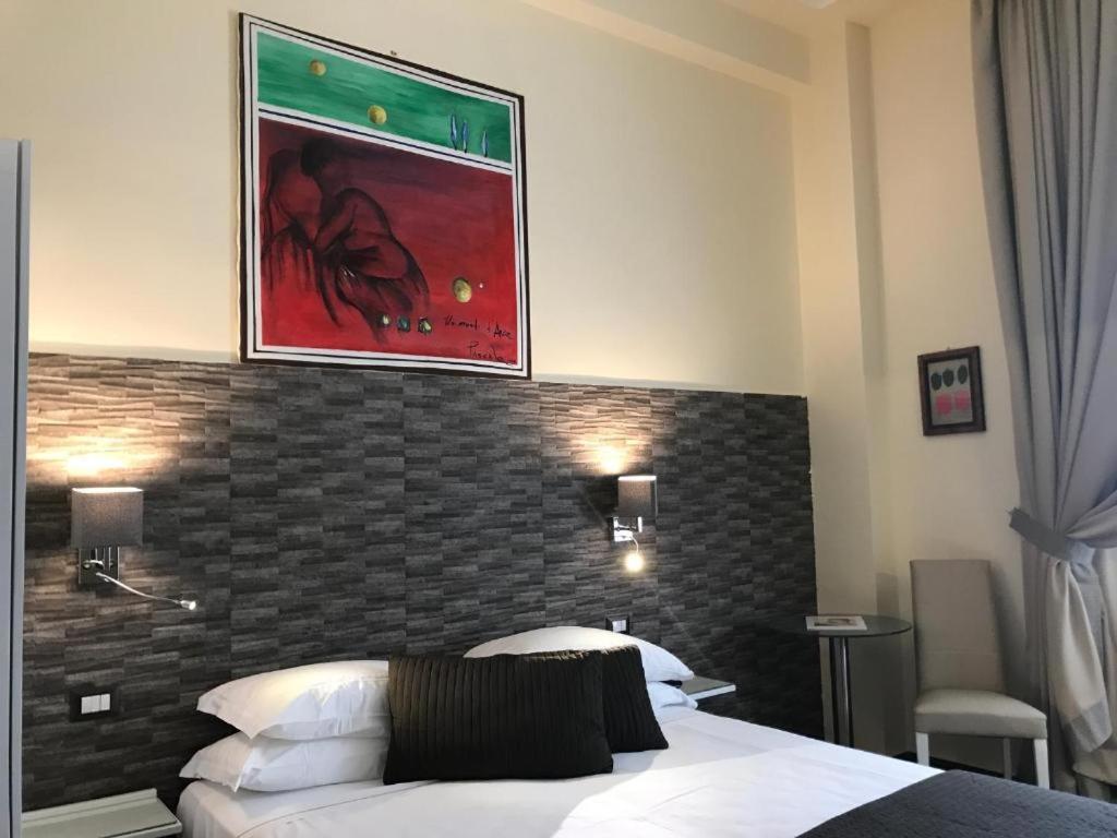 Boutique Hotel Piazza Carita Napoli Eksteriør bilde