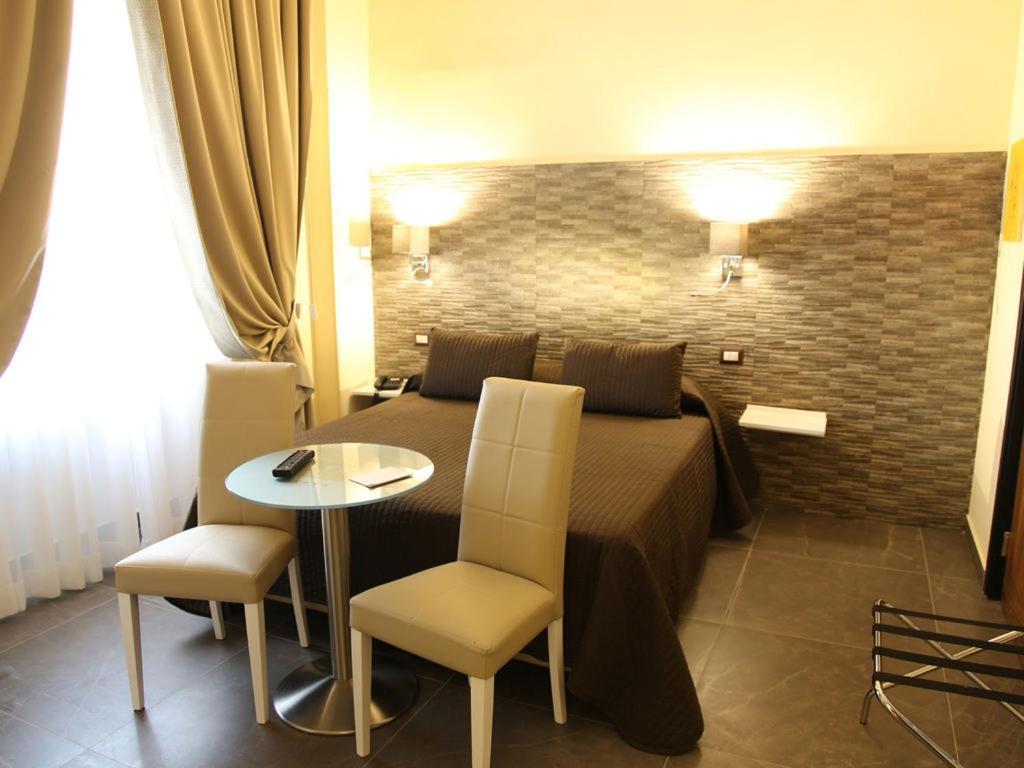 Boutique Hotel Piazza Carita Napoli Eksteriør bilde
