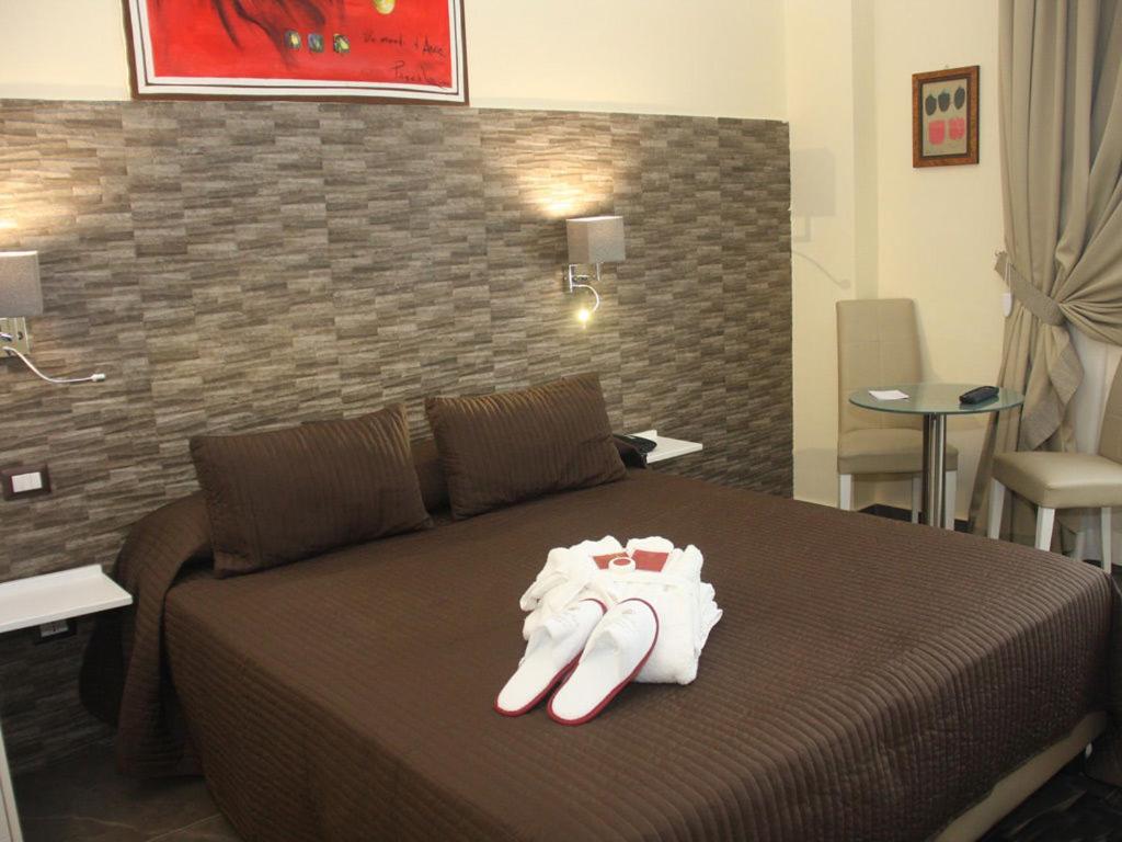 Boutique Hotel Piazza Carita Napoli Eksteriør bilde